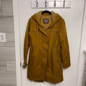 Like new, gently worn only once! Patagonia Women’s Insulated Prairie Dawn Parka